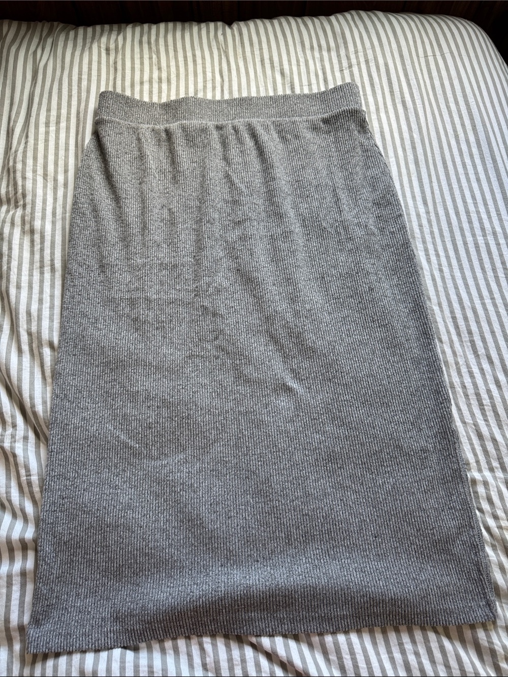 Time and Tru Gray Ribbed Midi Skirt